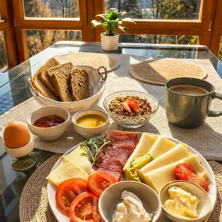 Mountain View Mit Sonnigem Wintergarten Couette-café